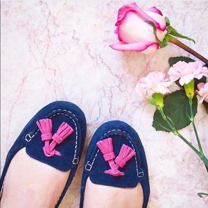 Sperry Leslie Navy Flat with pink tassels